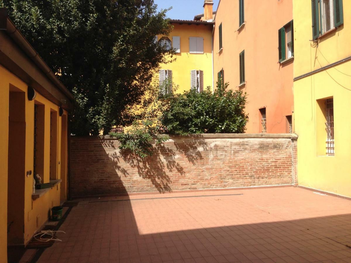 The Pianist S House In The Heart Of Bologna Apartamento Exterior foto